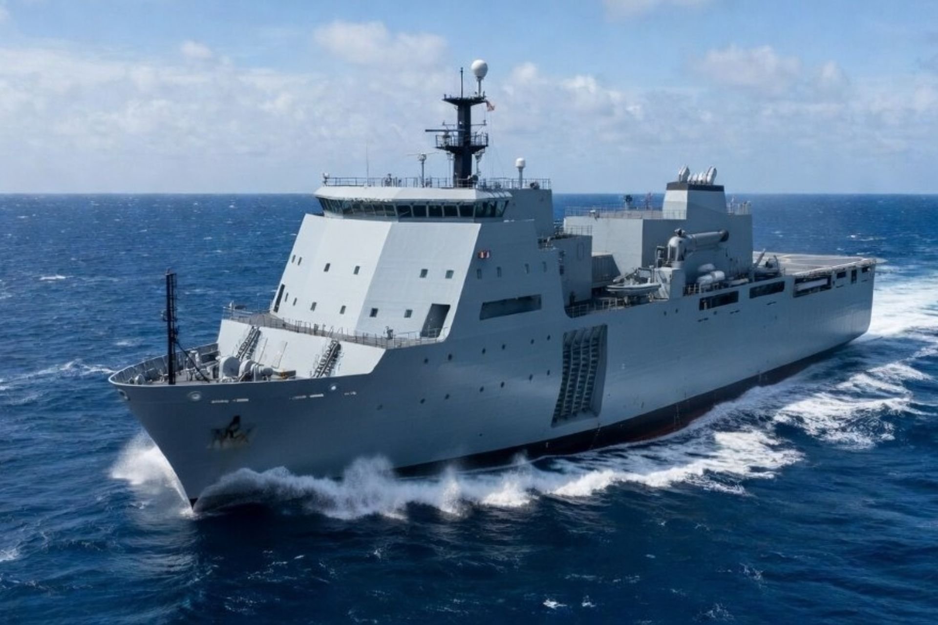 Buque anfibio en navegación